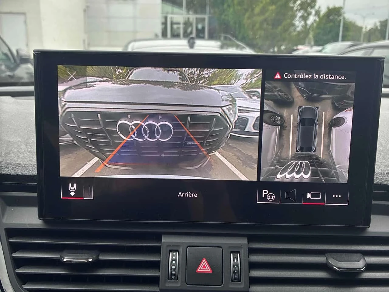 Audi SQ5 Technik/360/DIS/B&O/CARFAX/АВТОКРЕДИТ, снимка 14 - Автомобили и джипове - 55670984