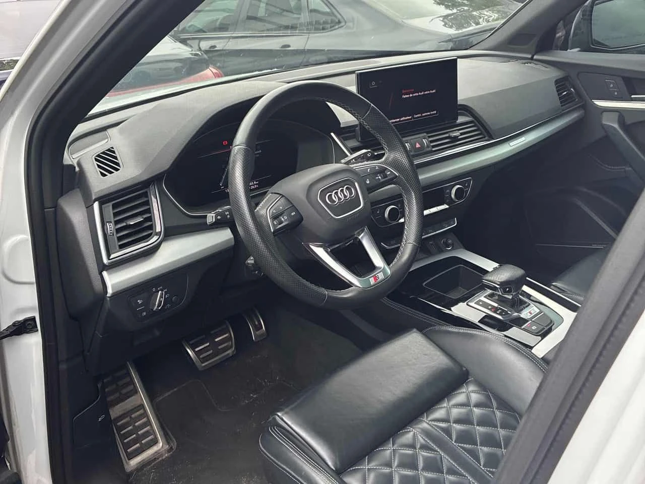 Audi SQ5 Technik/360/DIS/B&O/CARFAX/АВТОКРЕДИТ, снимка 5 - Автомобили и джипове - 55670984