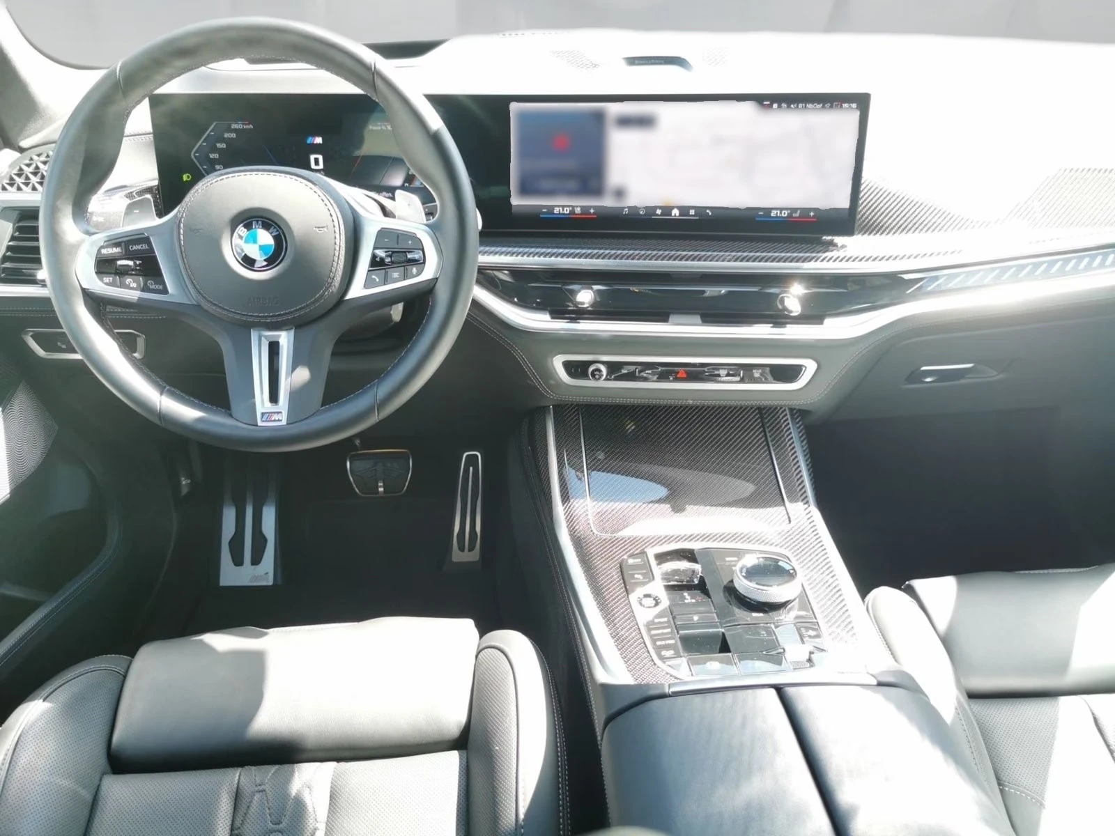 BMW X7 M60i xDRIVE M SPORT/ICONIC GLOW/SKY LOUNGE/HUD/B&W, снимка 6 - Автомобили и джипове - 56018817