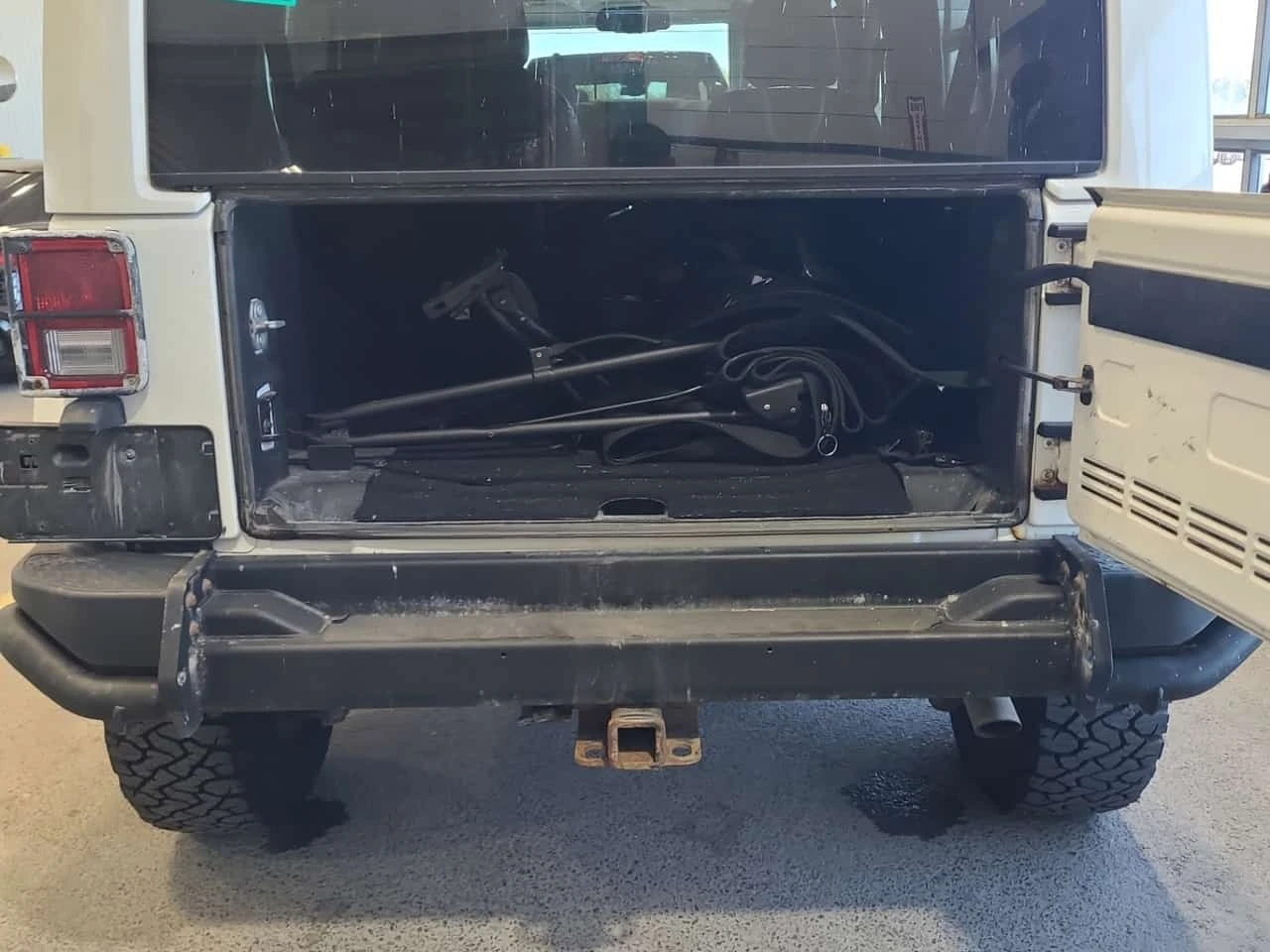 Jeep Wrangler * 4wd 4dr Winter * ПОДГРЕВ * Running Boards * , снимка 15 - Автомобили и джипове - 56254276
