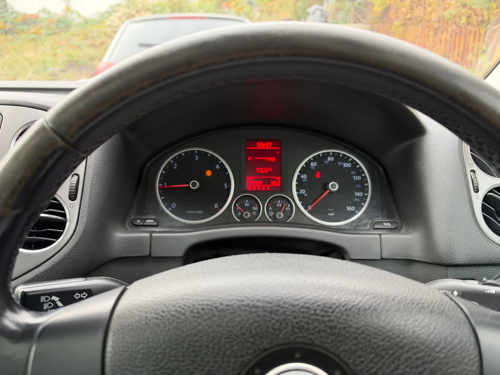 VW Tiguan, снимка 9 - Автомобили и джипове - 56663861