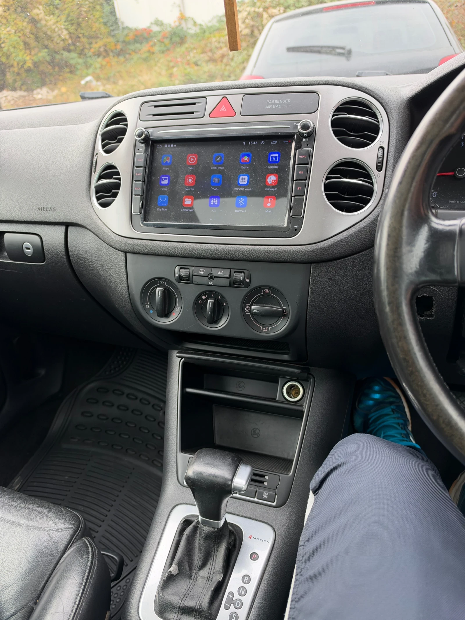 VW Tiguan, снимка 10 - Автомобили и джипове - 56663861