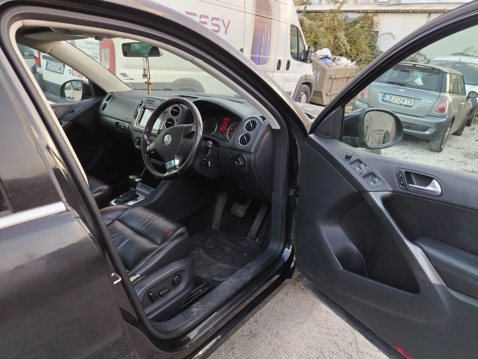 VW Tiguan, снимка 8 - Автомобили и джипове - 56601285