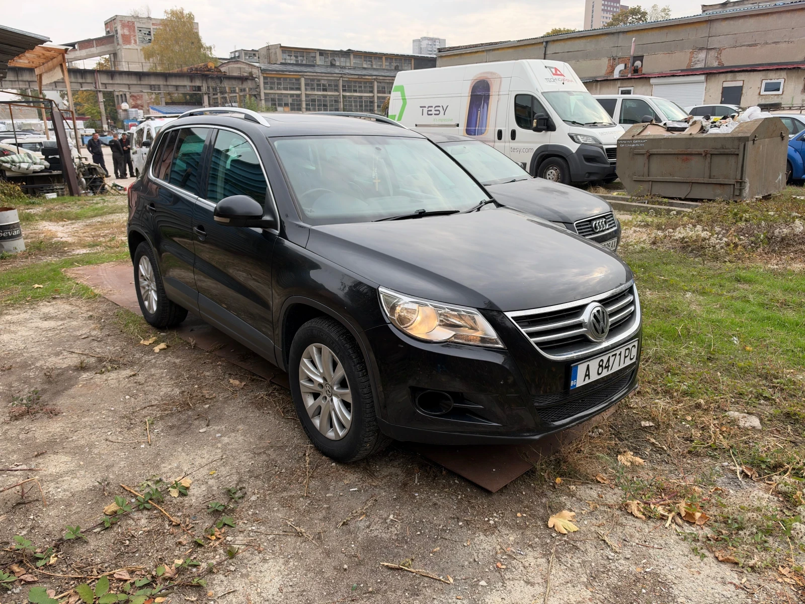VW Tiguan, снимка 11 - Автомобили и джипове - 56663861