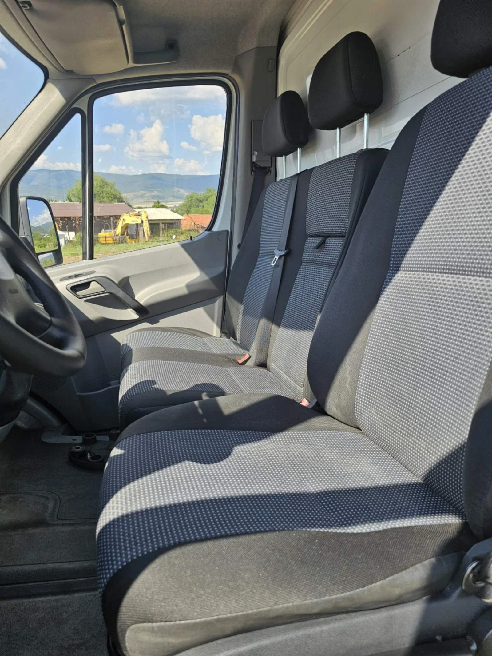 Mercedes-Benz Sprinter 513 Фургон - изображение 9
