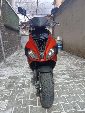 Aprilia Sr Racing , снимка 2
