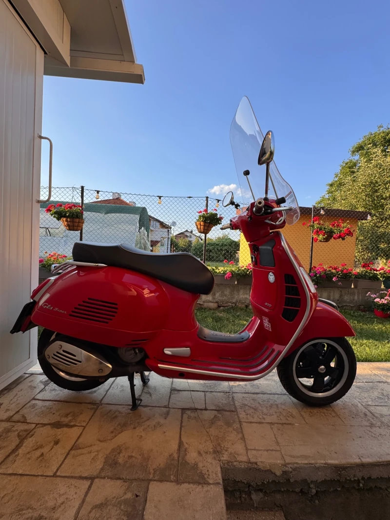 Vespa GTS 300 Super ABS/ASR, снимка 5 - Мотоциклети и мототехника - 50787952