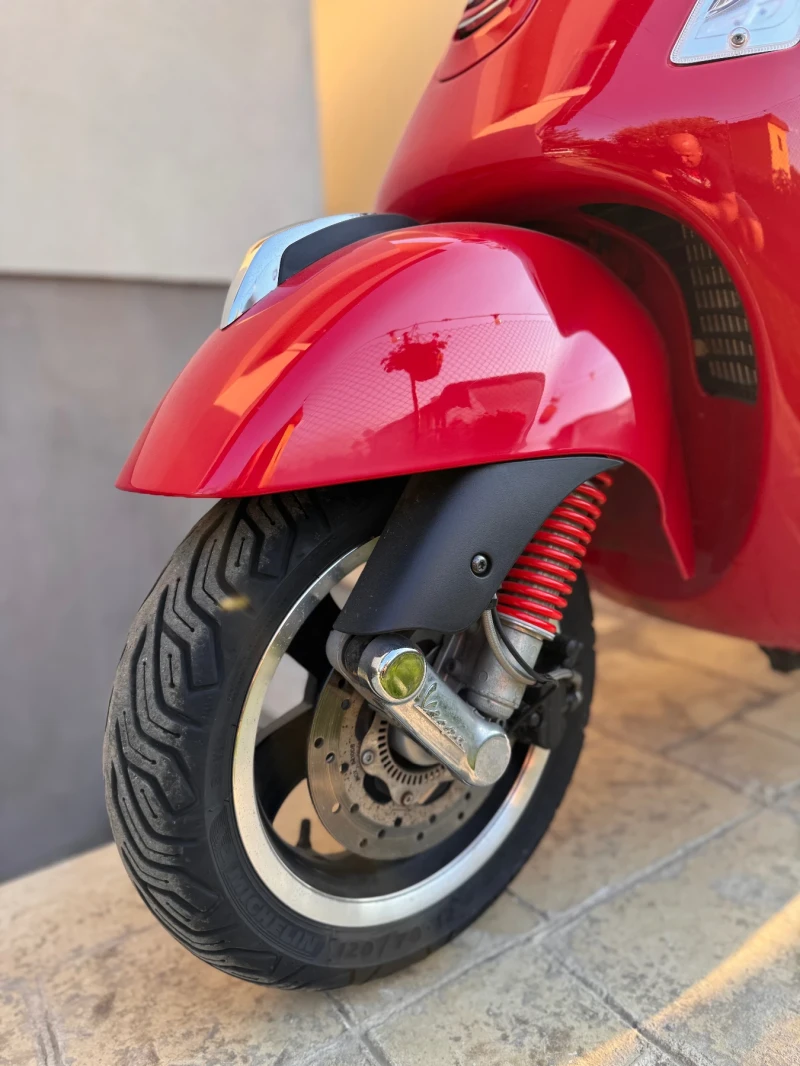 Vespa GTS 300 Super ABS/ASR, снимка 10 - Мотоциклети и мототехника - 50787952