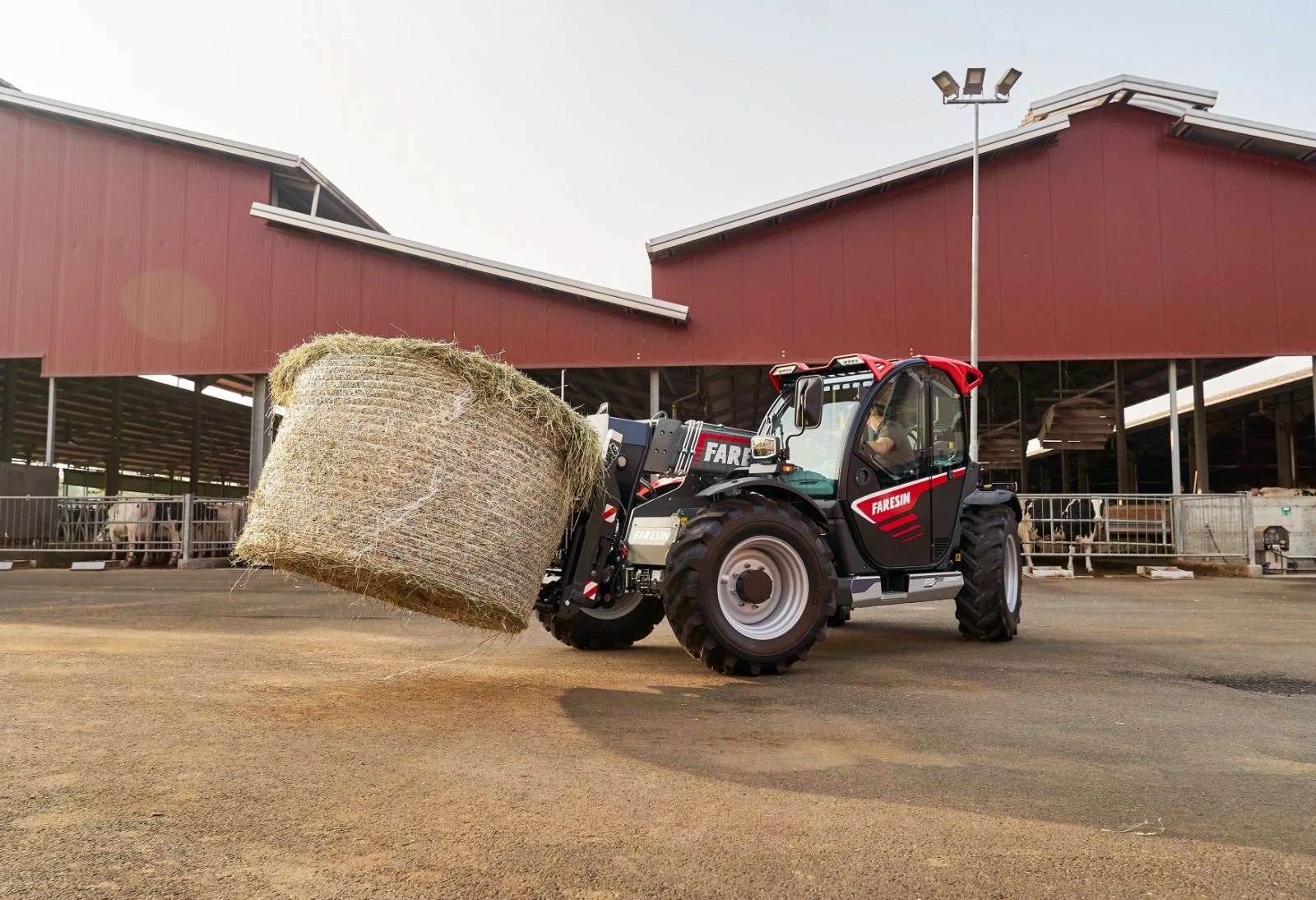 Телескопичен товарач Faresin FS 07.32 C CLASSIC LS 75kW-102 к.с. - изображение 3