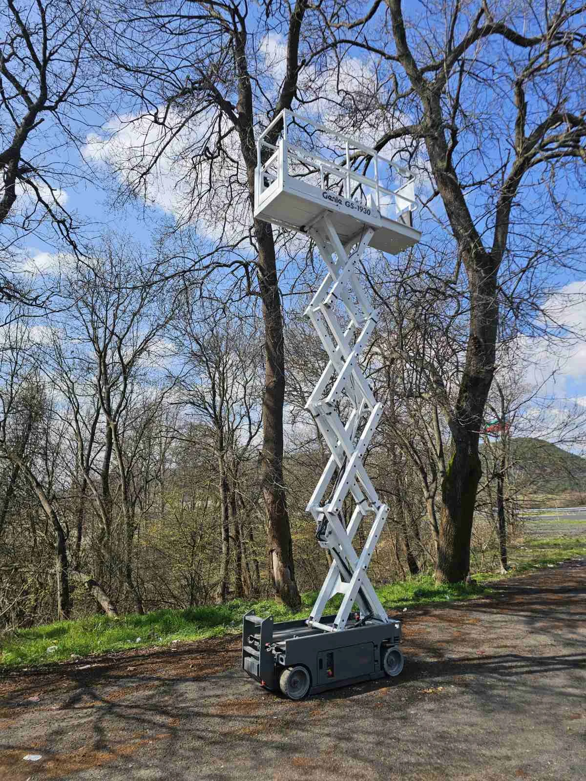 Автовишка Друга марка Genie GS-1930, снимка 9 - Индустриална техника - 53999707