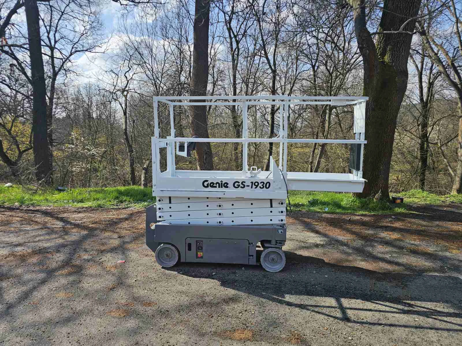 Автовишка Друга марка Genie GS-1930, снимка 4 - Индустриална техника - 53999707