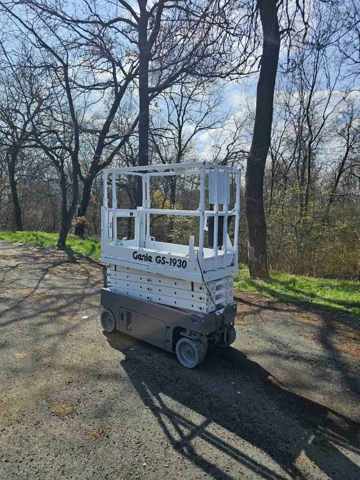 Автовишка Друга марка Genie GS-1930, снимка 3 - Индустриална техника - 53999707