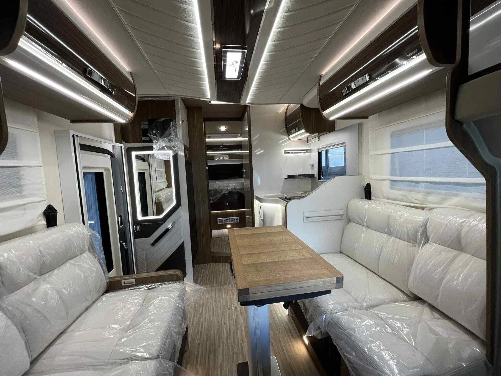 Кемпер Mobilvetta Krosser P90 AT8 2025* Двоен под* NAVI* Автоматик - изображение 5