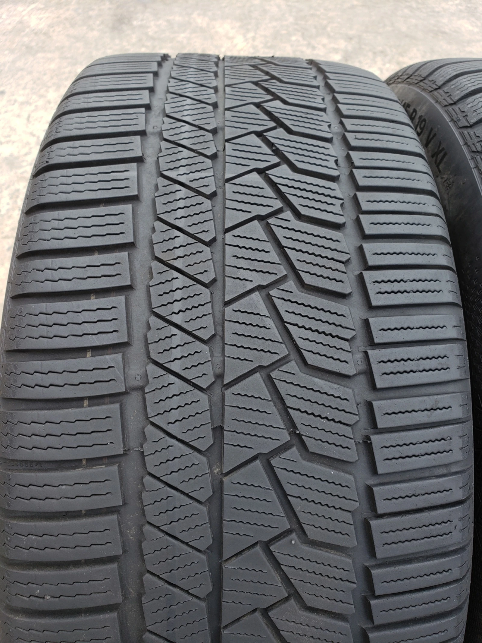 Гуми Зимни 255/45R19