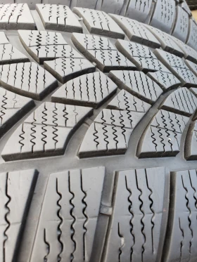 Гуми Зимни 245/55R17, снимка 5 - Гуми и джанти - 52478738