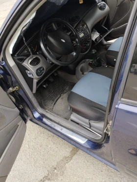 Ford Focus Ghia 1.6 бензин + газ, снимка 3