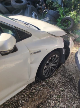 Toyota Corolla 1.8HYBRID 65000км | Auto.bg — изображение 7