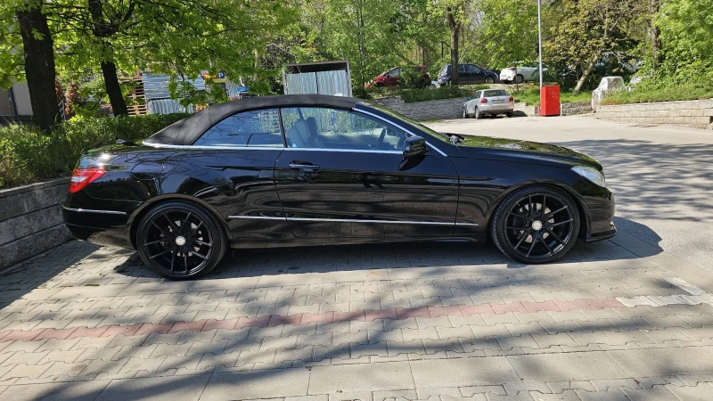 Mercedes-Benz E 350 272 к.с 3.5/KeyLess-Go/Harman-Kardon/Обдух/Подгрев, снимка 3 - Автомобили и джипове - 52383423