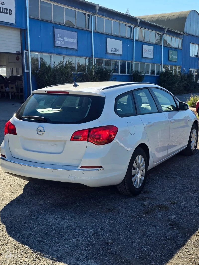 Opel Astra, снимка 7 - Автомобили и джипове - 47668523