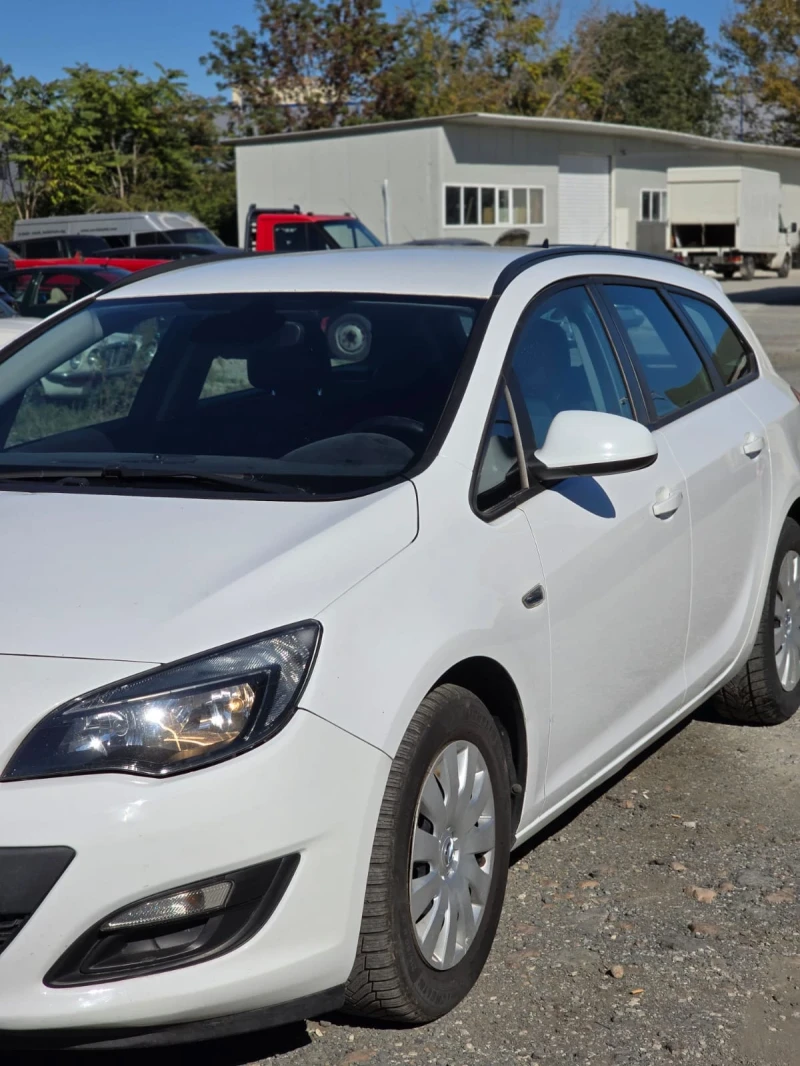 Opel Astra, снимка 3 - Автомобили и джипове - 47668523