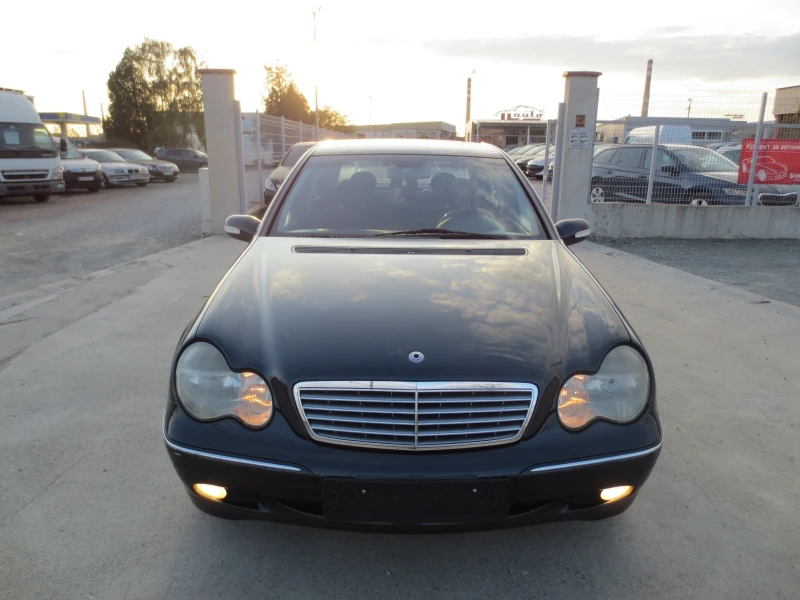 Mercedes-Benz C 180 2.0 i , снимка 2 - Автомобили и джипове - 47803874