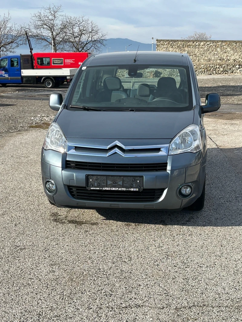 Citroen Berlingo 1.6HDI, снимка 6 - Автомобили и джипове - 48413402