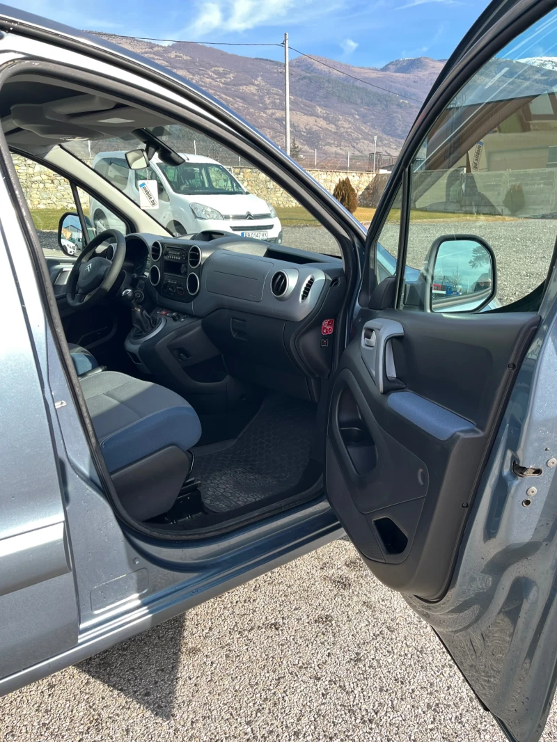 Citroen Berlingo 1.6HDI, снимка 13 - Автомобили и джипове - 48413402