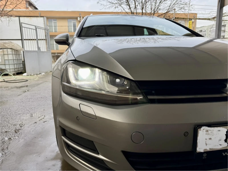 VW Golf 2.0TDI Bi-Xenon Масаж Нави, снимка 10 - Автомобили и джипове - 48718976