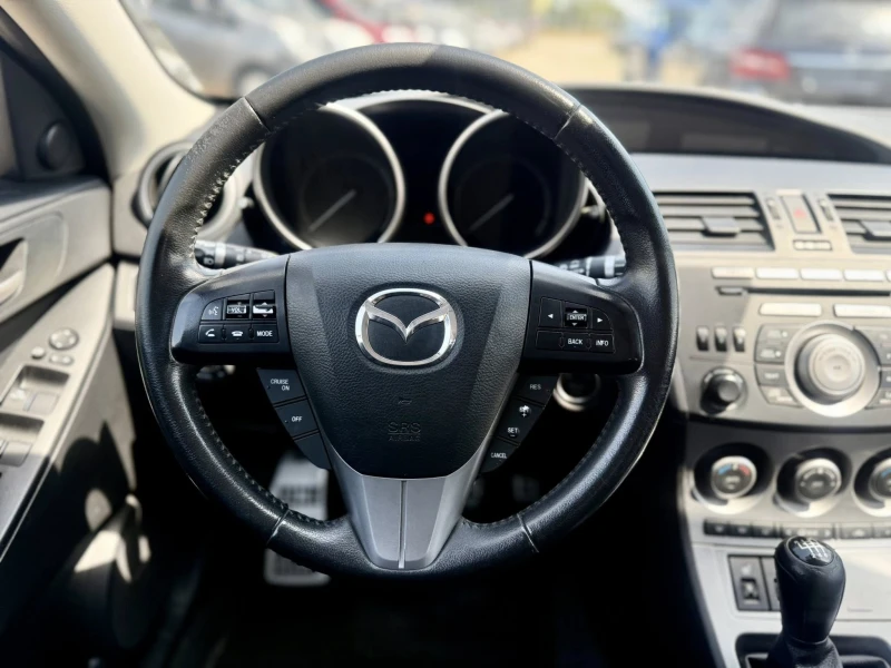 Mazda 3 2.2 6-скорости, снимка 10 - Автомобили и джипове - 51273069