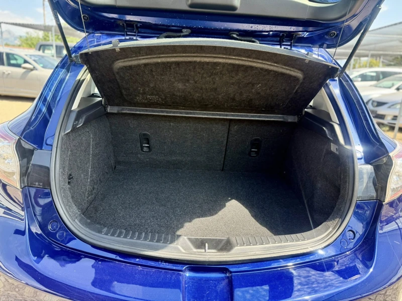 Mazda 3 2.2 6-скорости, снимка 16 - Автомобили и джипове - 51273069