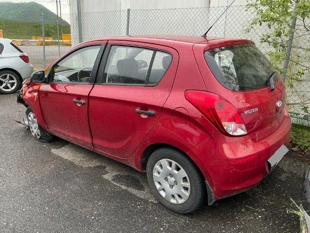 Hyundai I20  1.25 на части - изображение 4