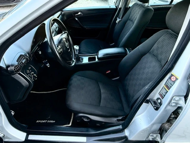 Mercedes-Benz C 220 CDI-AMG-SPORT EDITION-РЕАЛНИ КМ.-2007г - изображение 10