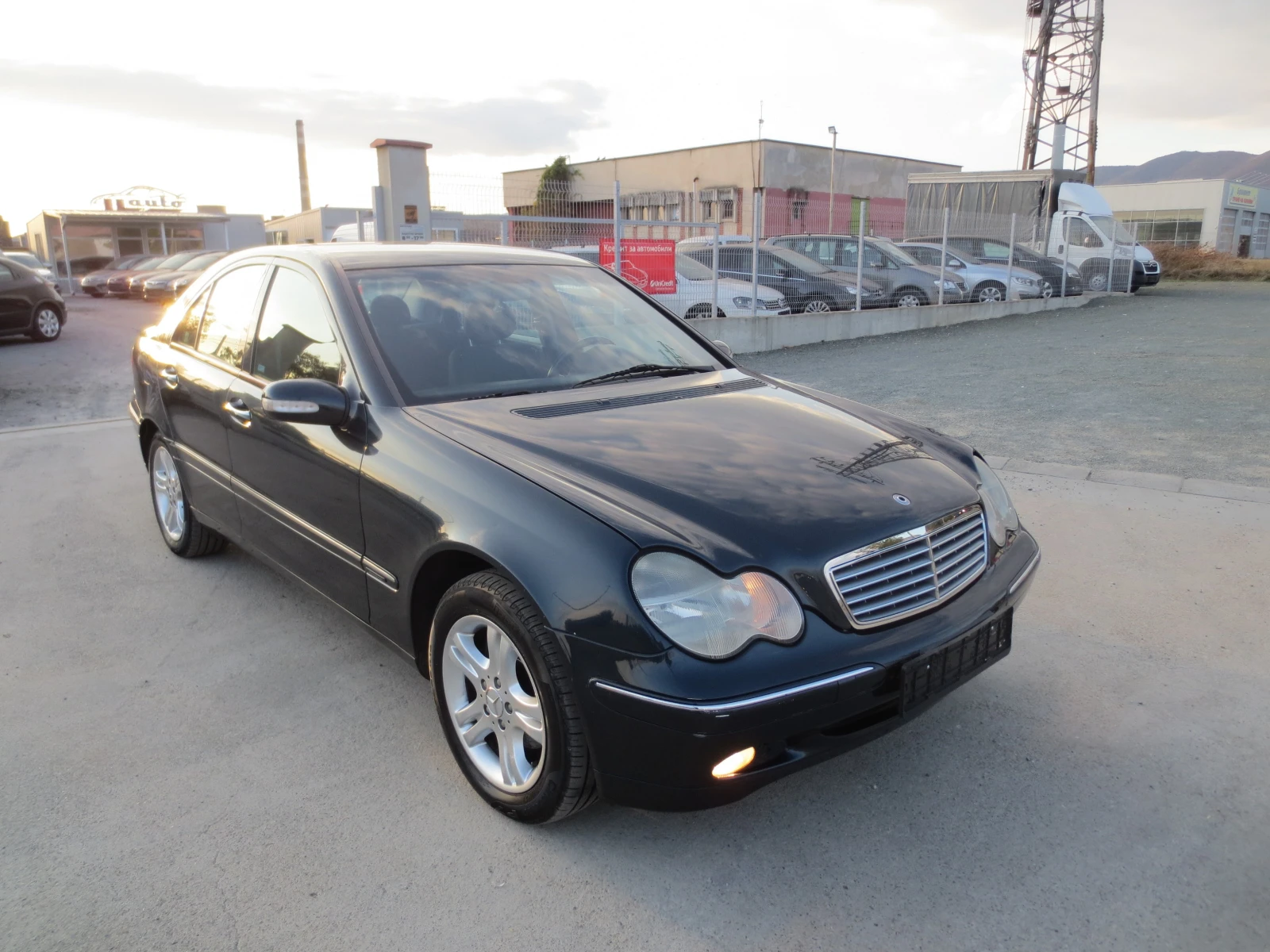 Mercedes-Benz C 180 2.0 i  - изображение 3