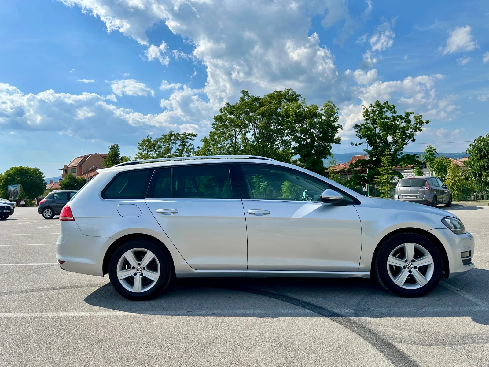 VW Golf 2.0TDI Bi-Xenon Масаж Нави - изображение 4