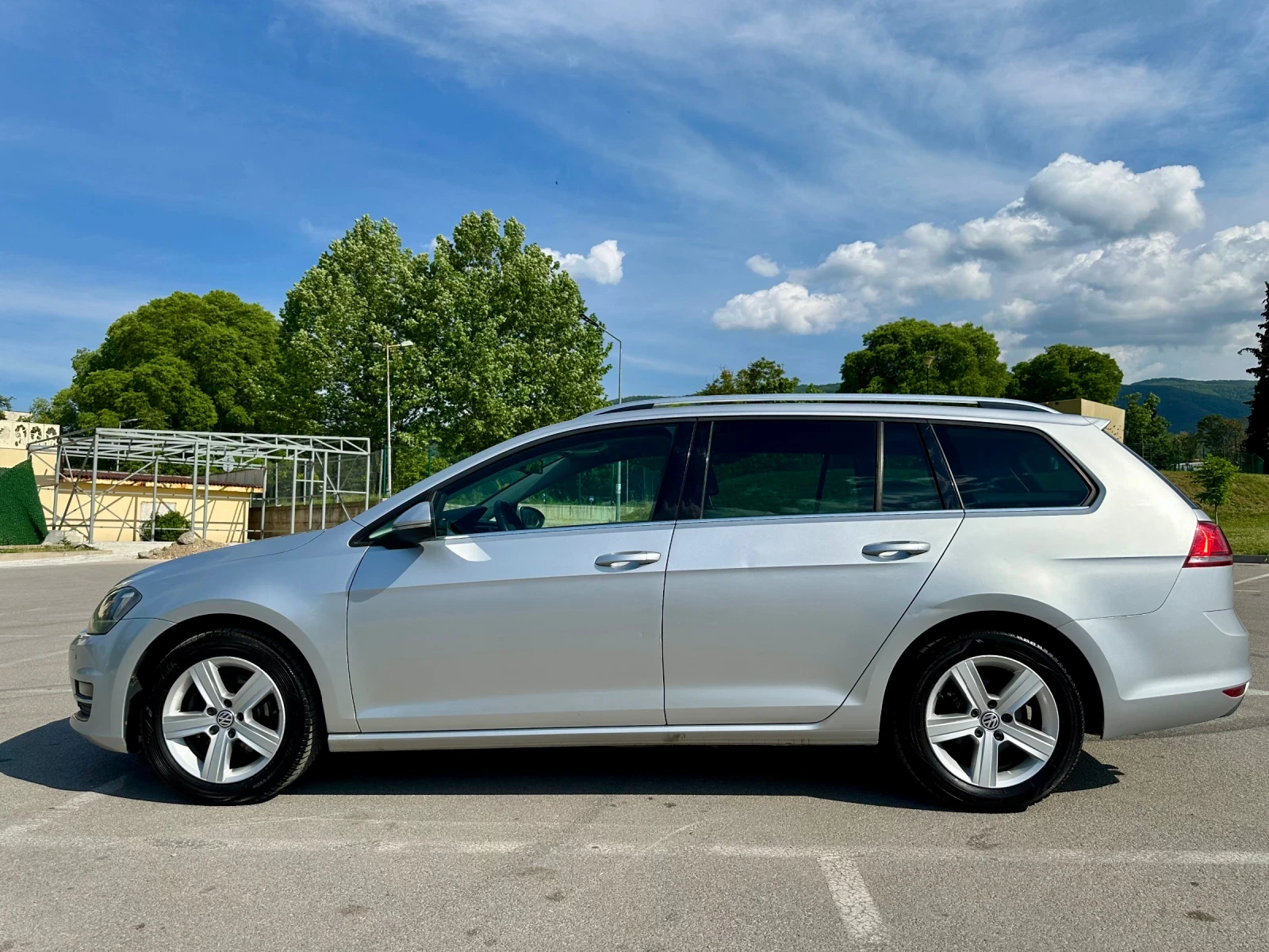 VW Golf 2.0TDI Bi-Xenon Масаж Нави - изображение 8