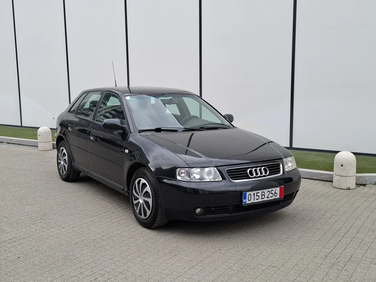 Audi A3 1.6i* (101кс)* * FACELIFT* * НОВ ВНОС* *  - изображение 8