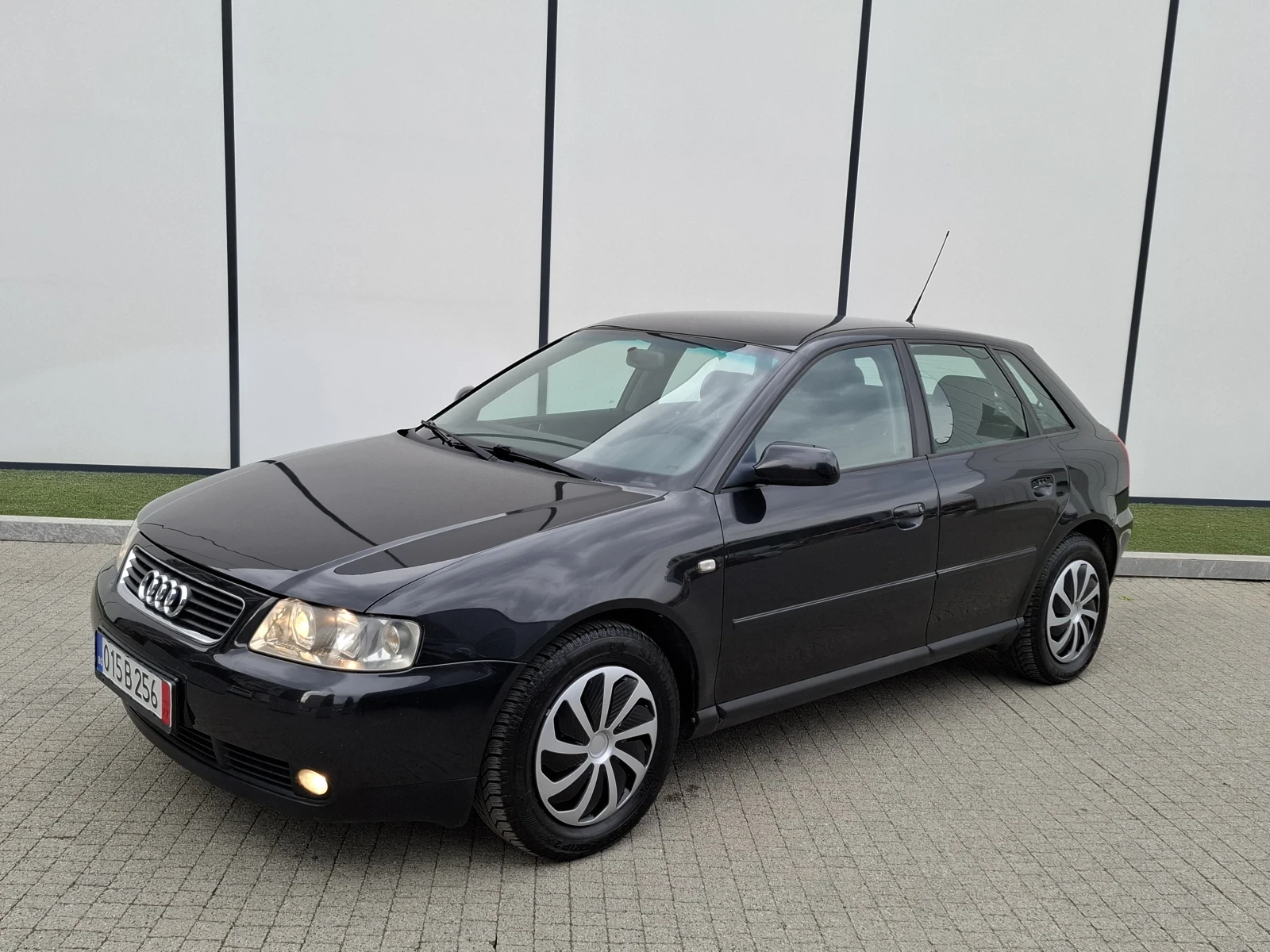 Audi A3 1.6i* (101кс)* * FACELIFT* * НОВ ВНОС* *  - изображение 4
