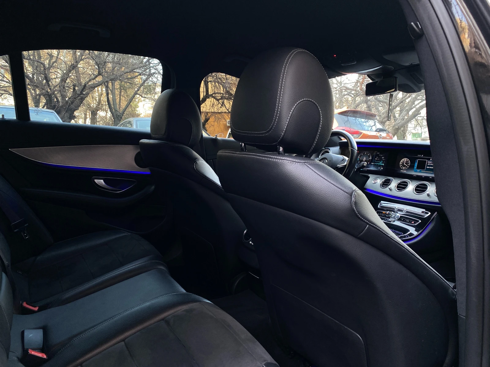 Mercedes-Benz E 220 AMG EDITION*  - изображение 7