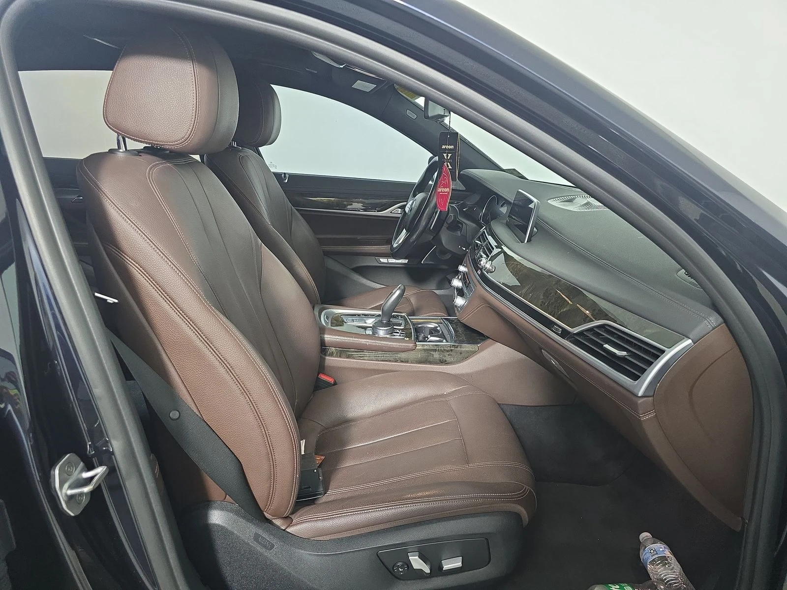 BMW 740 M* SPORT* ДИСТРОНИК* ХЕДЪП* BOWER* WILKINS* 360КАМ - изображение 10