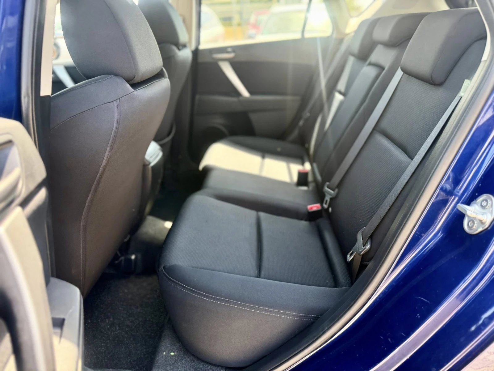 Mazda 3 2.2 6- | Mobile.bg   13