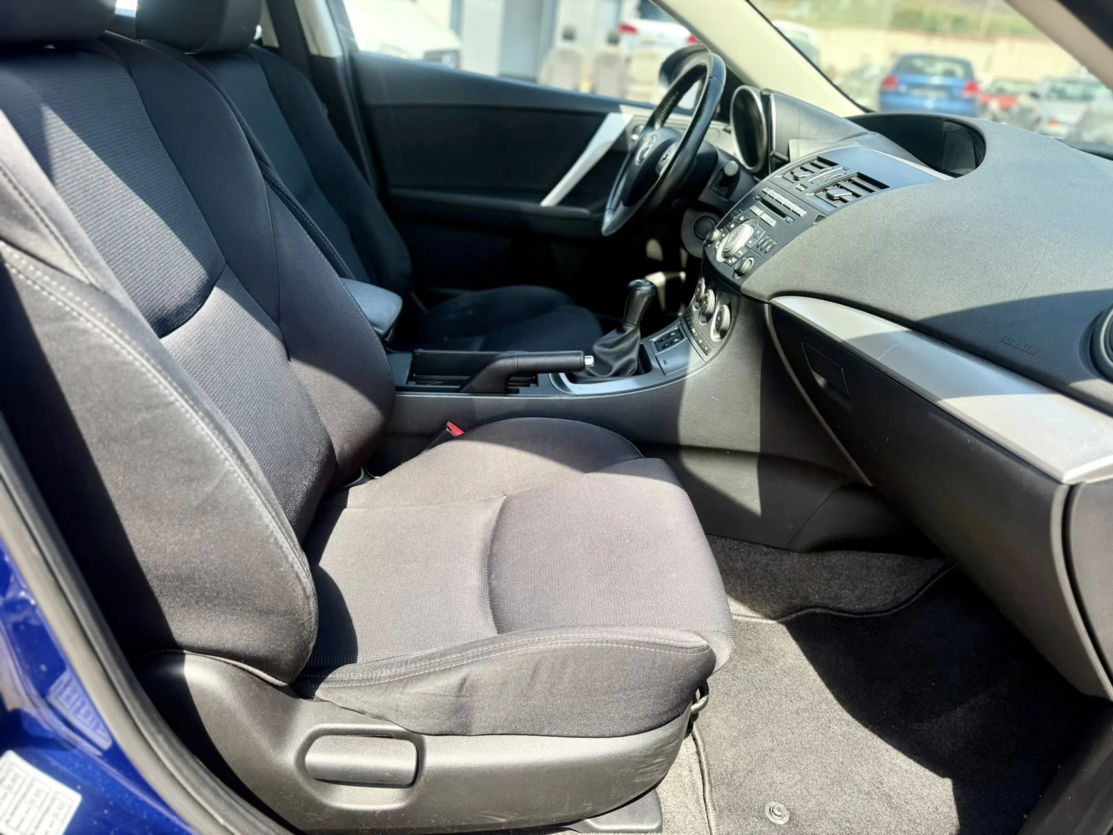 Mazda 3 2.2 6- | Mobile.bg   12