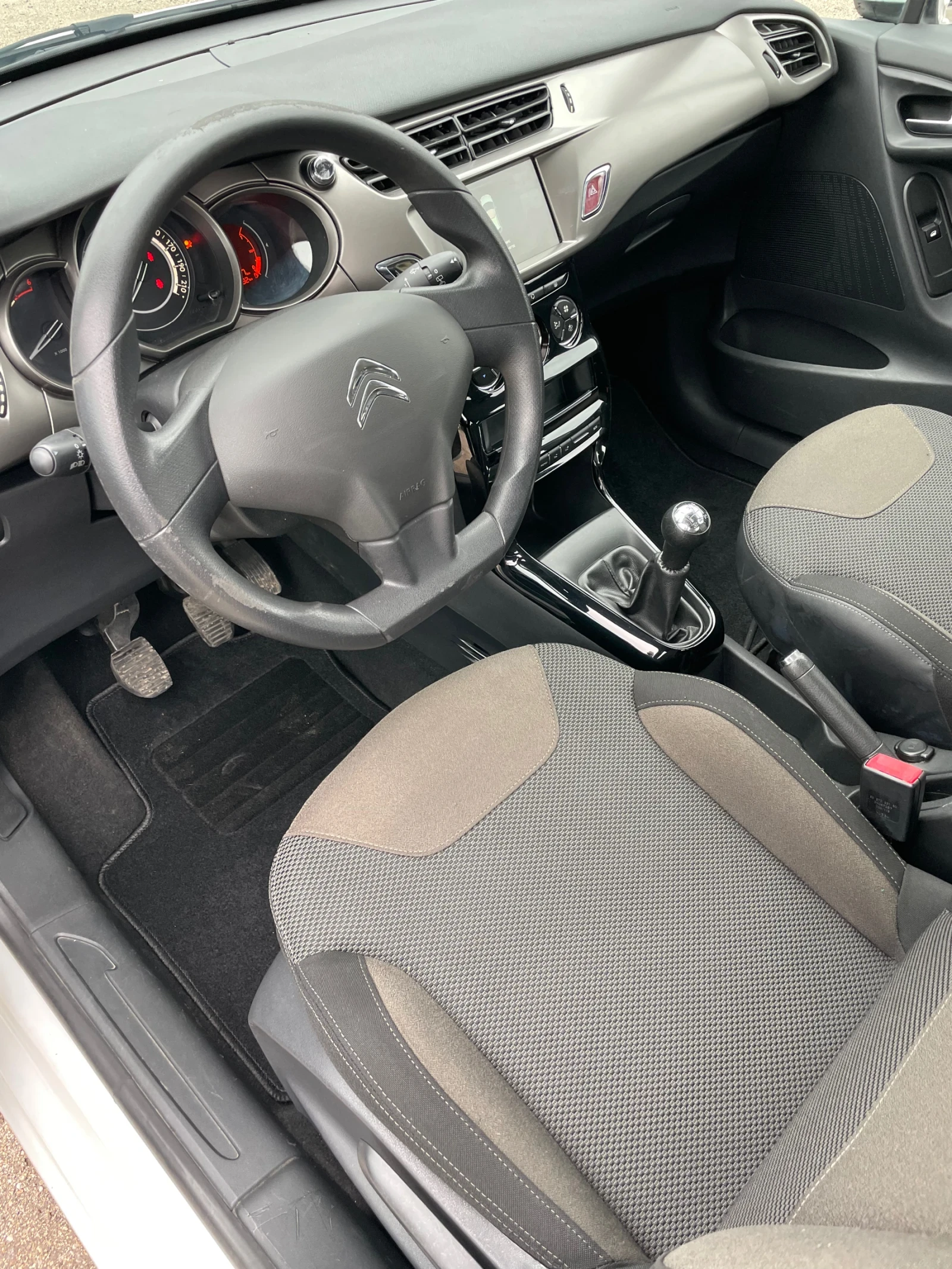 Citroen C3 CITROEN C3 1.6 HDI LED  | Mobile.bg   8