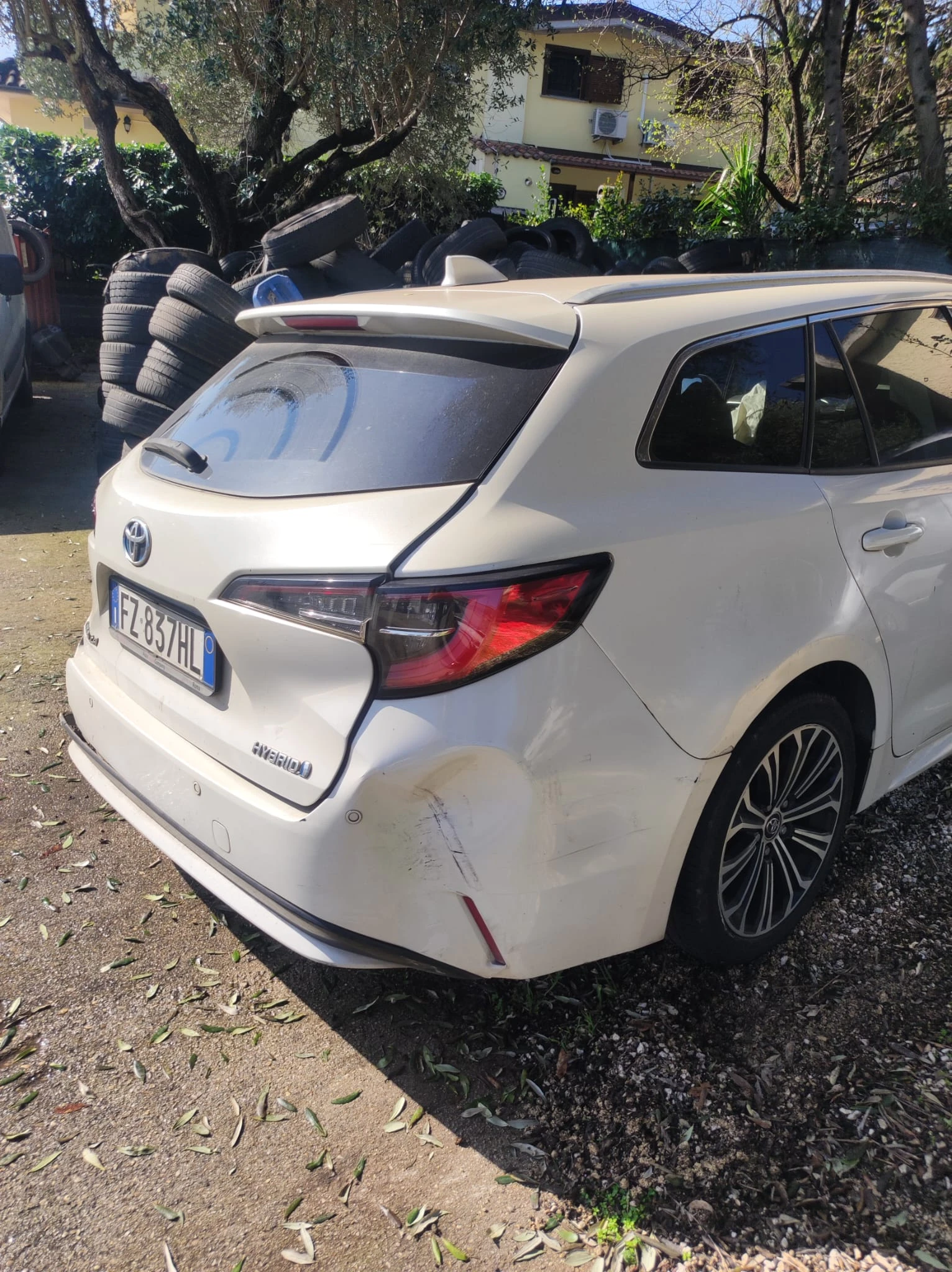 Toyota Corolla 1.8HYBRID 65000км, снимка 5 - Автомобили и джипове - 53921344