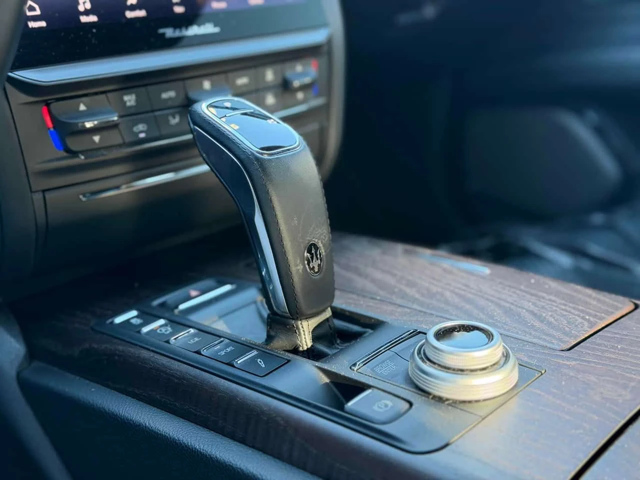 Maserati Quattroporte * S Q4 GranLusso * PANO* KEYLESS* ПОДГРЕВ* , снимка 12 - Автомобили и джипове - 54233523