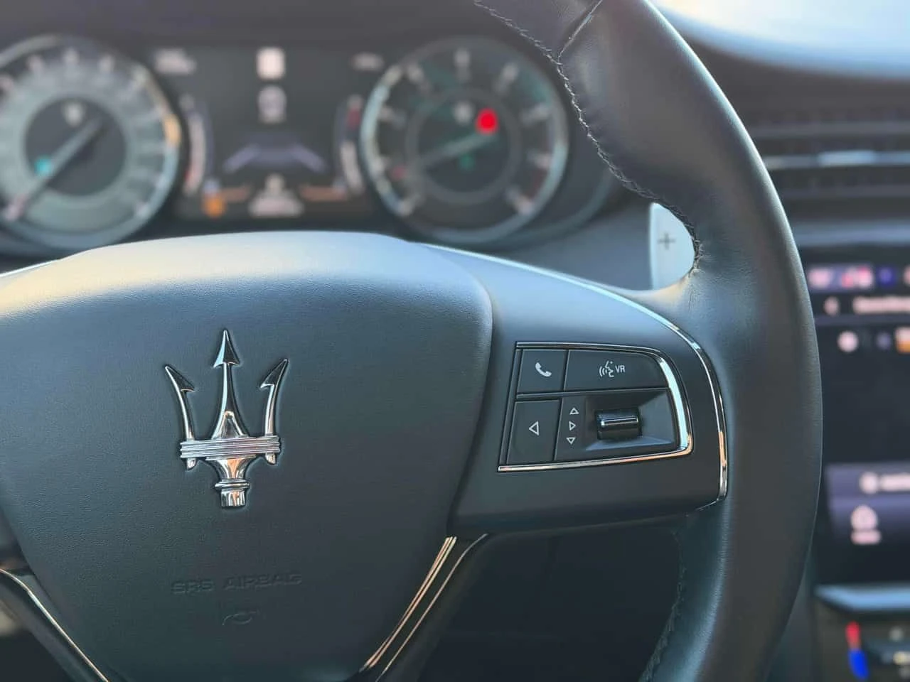 Maserati Quattroporte * S Q4 GranLusso * PANO* KEYLESS* ПОДГРЕВ* , снимка 14 - Автомобили и джипове - 54233523