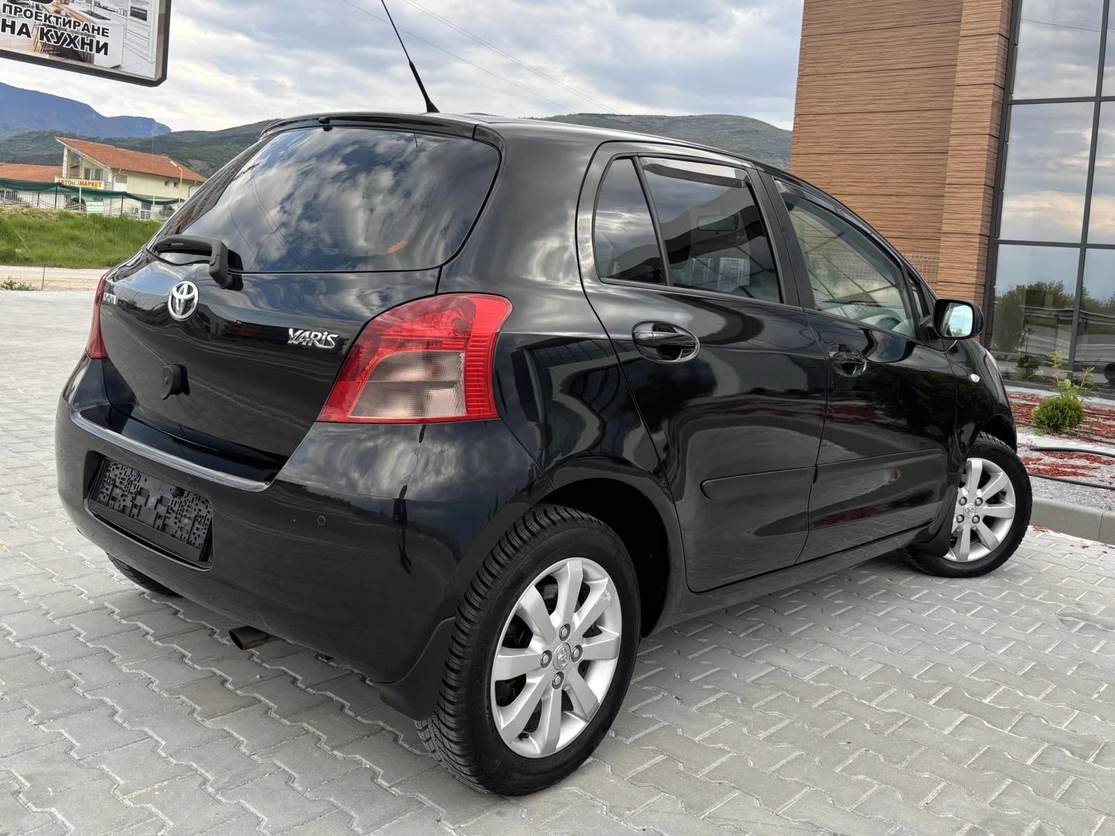 Toyota Yaris 1.3vvt-i/87��/���������/KeyLess GO/����/������/ | Mobile.bg � ����������� 5