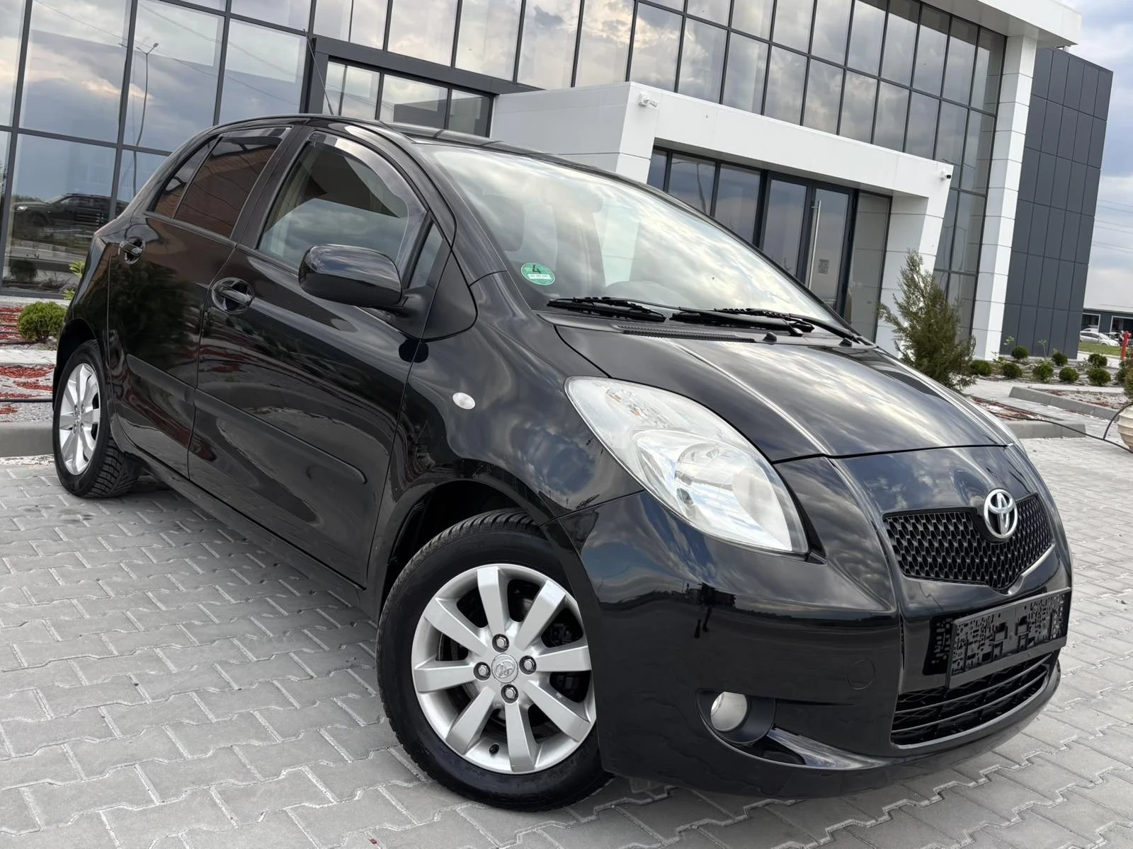 Toyota Yaris 1.3vvt-i/87��/���������/KeyLess GO/����/������/ | Mobile.bg � ����������� 2