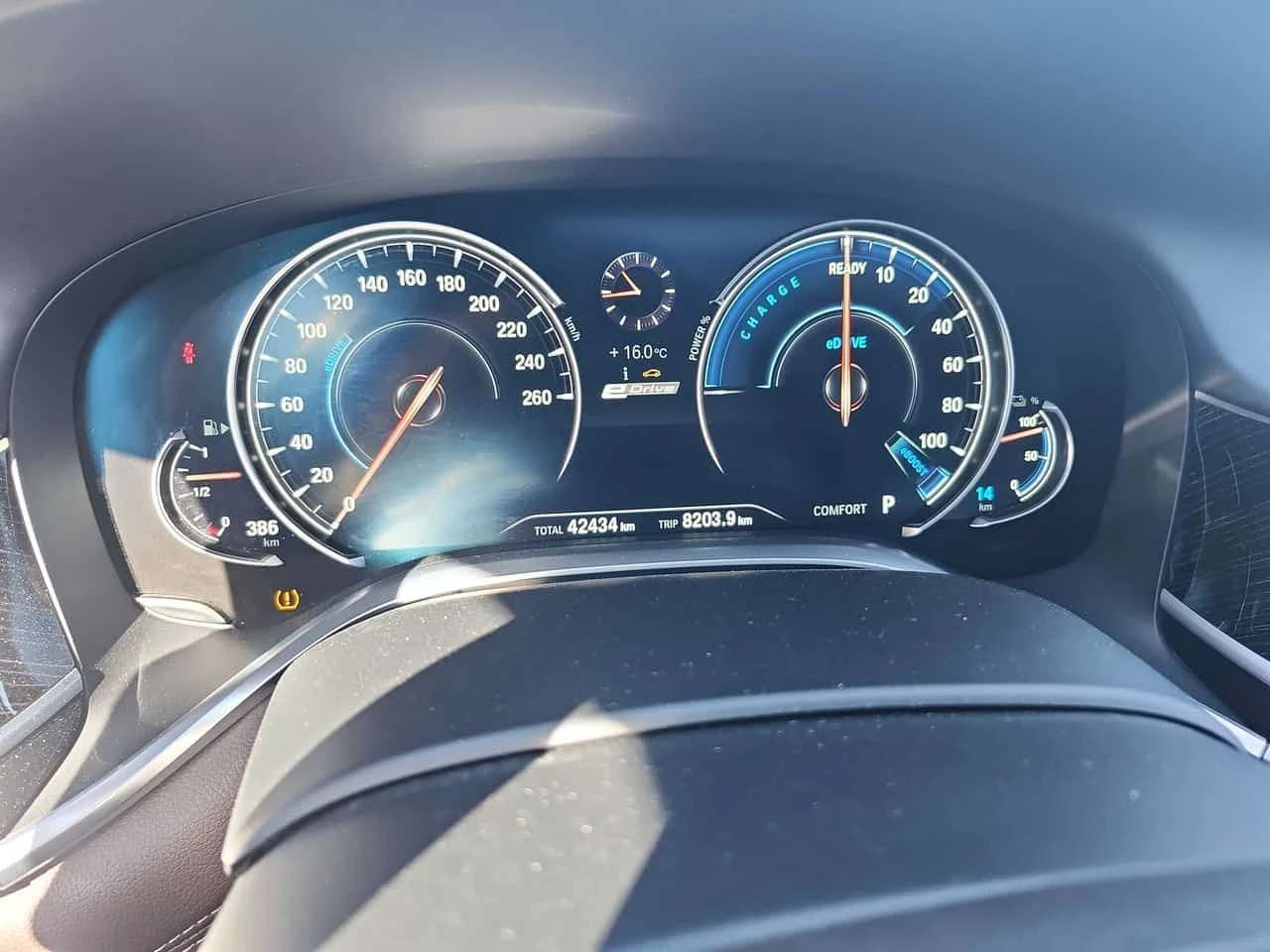 BMW 740  740Le xDrive /HEAD UP / Harman Kardon / ОБДУХВАНЕ, снимка 8 - Автомобили и джипове - 54313201