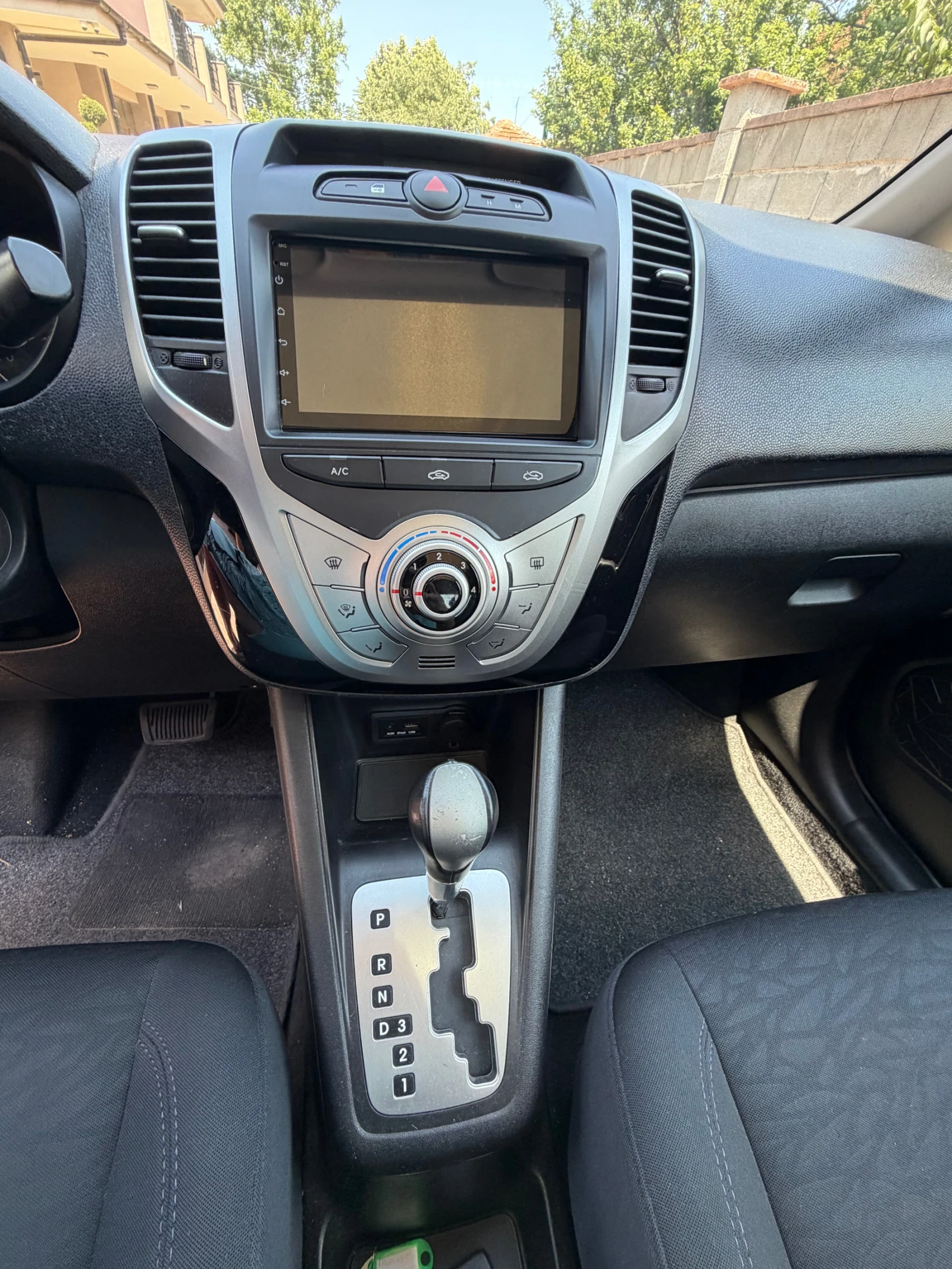 Hyundai Ix20, снимка 9 - Автомобили и джипове - 55015897