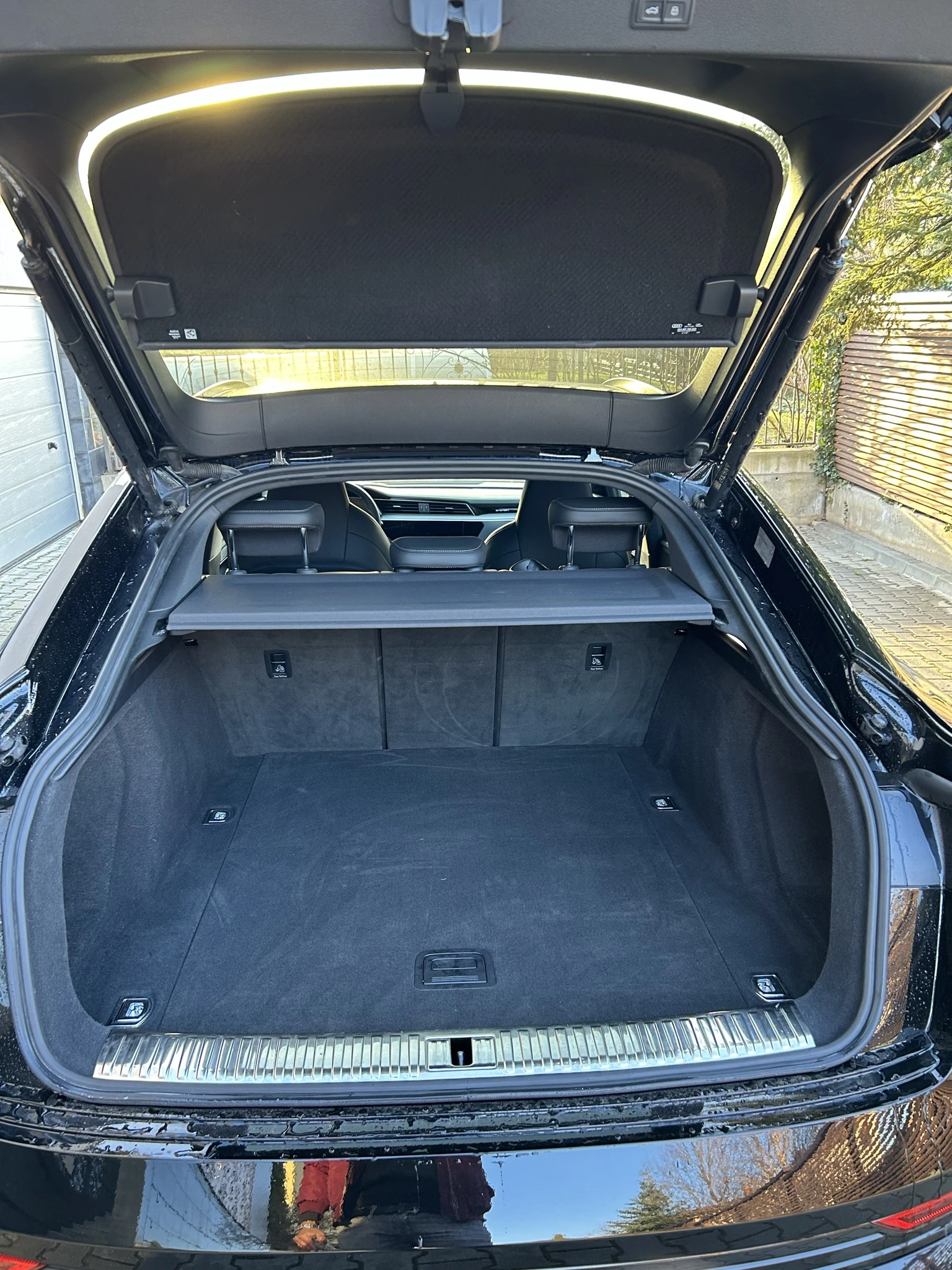 Audi E-Tron E tron 55 S Line Sportback, снимка 9 - Автомобили и джипове - 55617315
